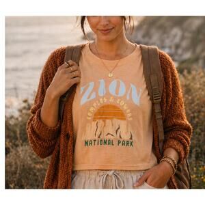 Zoe + Liv Zion Temples and Towers Tee National Park Sz M